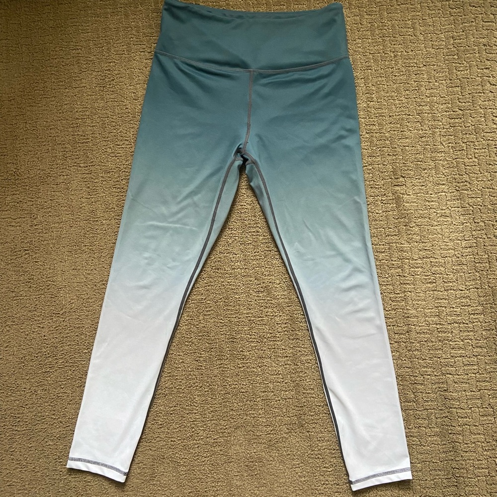 Zyia Ombré Leggings size large